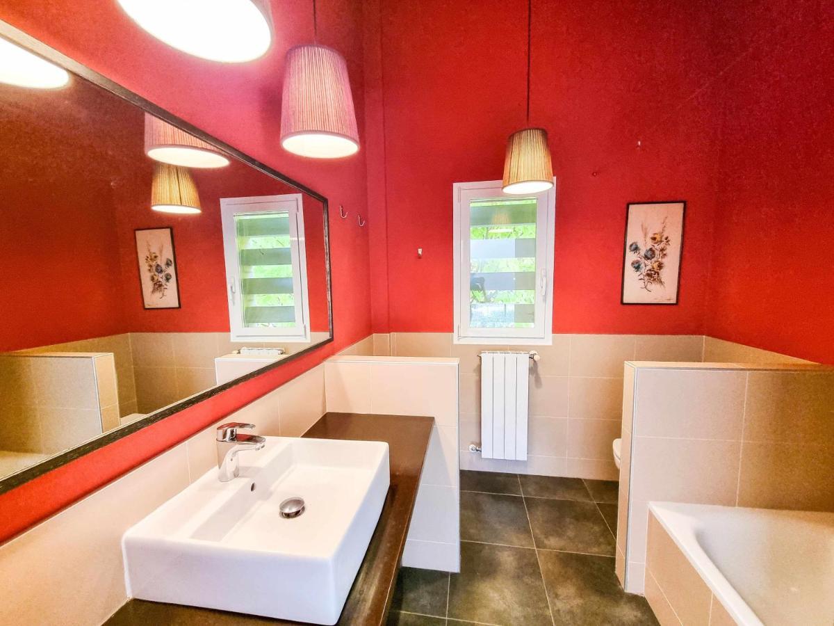 Villa Guara Golf Y Pool Comotucasa Nueno 外观 照片