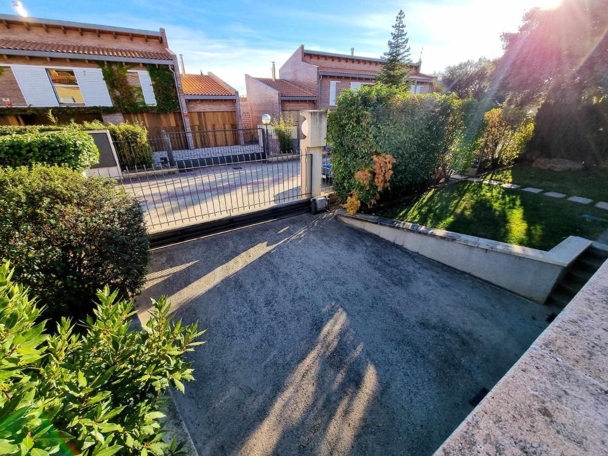 Villa Guara Golf Y Pool Comotucasa Nueno 外观 照片